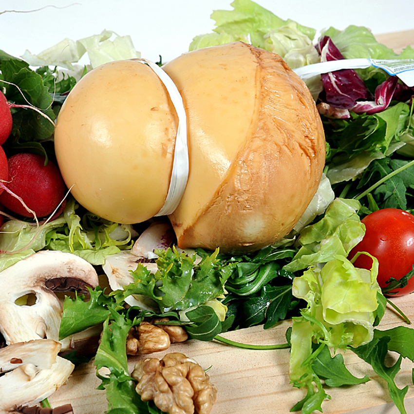 SCAMORZA AFFUMICATA  Bio formaggio a pasta filante di circa 400g